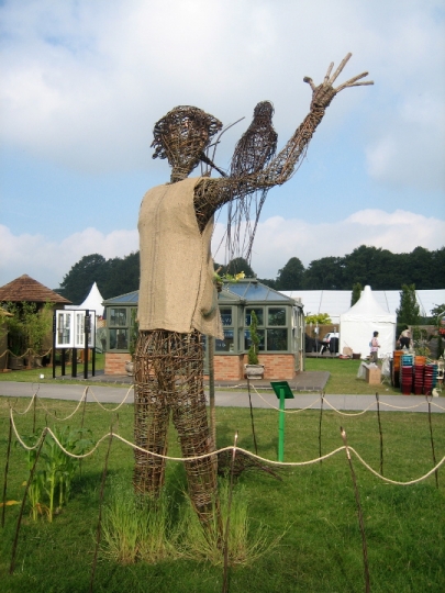 Willow sculpture by Purple Sue - Large Scarecrow - Tatton Show Feature Scarecrow
